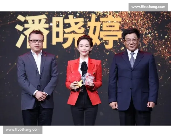 巅峰对决潘晓婷对阵米斯金娜世界级台球焦点战荣耀之夜